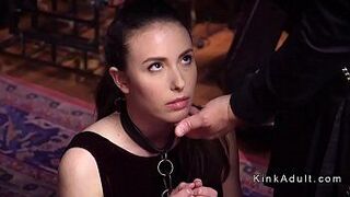 Рабыни представлены на многолюдной вечеринке - порно видео