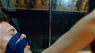 Удивила куколда !!! Я позволил последователю кончить мне в трусики. Луана Казаки - порно видео