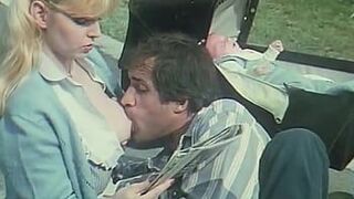 Сосать все молоко - порно видео