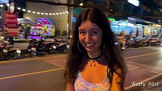 Всю ночь трахал в анал красотку, которую снял в клубе - порно видео