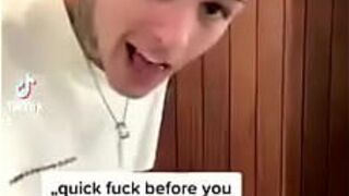 Голый парень - порно видео